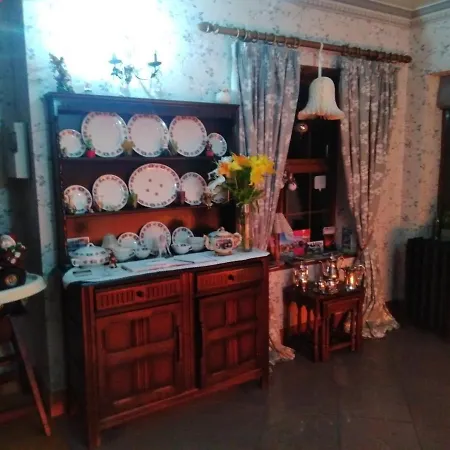 Rivendell Bed & Breakfast 3*